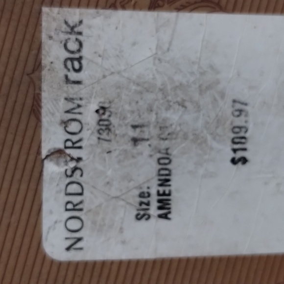 Size 11 Vince Camuto Tan Heeled Peep-Toe Shoes - Picture 3 of 4